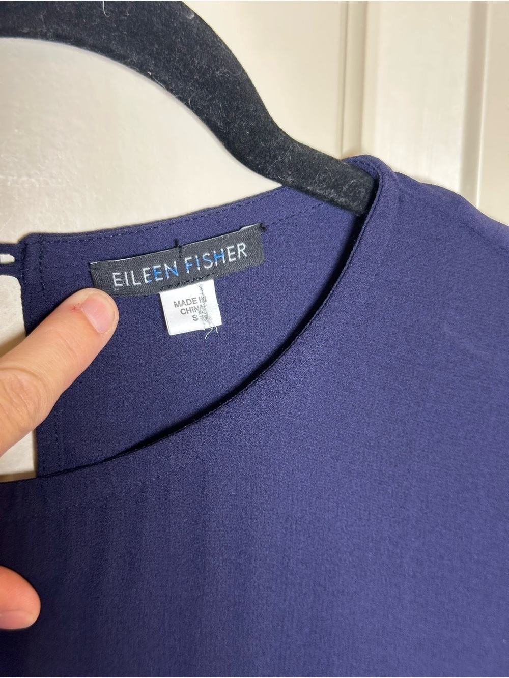 Eileen Fisher Womens Blouse Navy 100% Silk Georgette Crepe Bell Sleeve Sample S - Picture 2 of 9